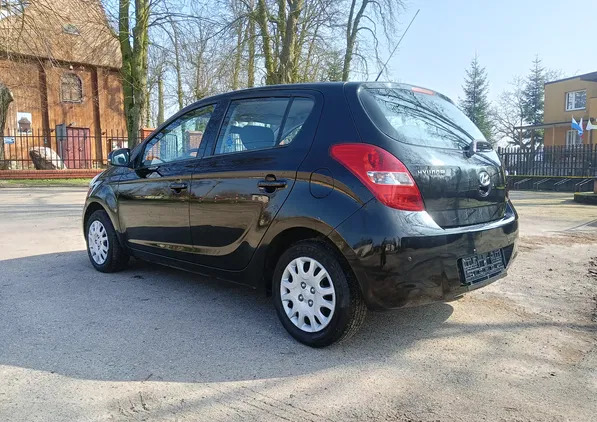 samochody osobowe Hyundai i20 cena 14700 przebieg: 154640, rok produkcji 2012 z Gostynin